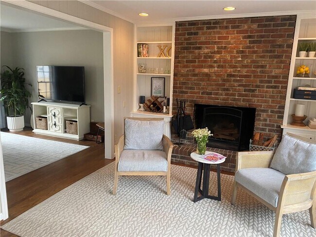 Foto del edificio - 3896 Parkcrest Dr NE