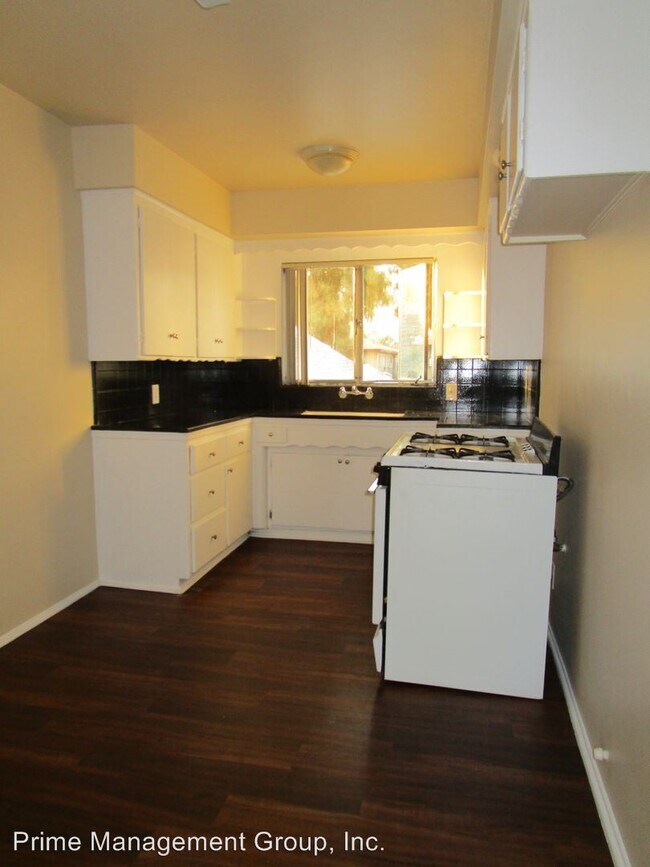 Foto del edificio - 12809 Oak St