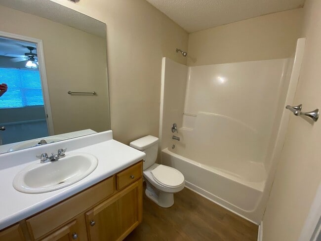 Building Photo - BRIDGEWATER HOME! PRE-LEASING FOR AUGUST 2...