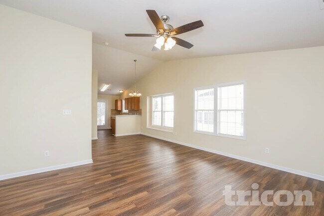 Foto del edificio - 10437 Hugue Way