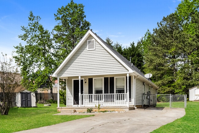 Building Photo - 104 N Main Dr