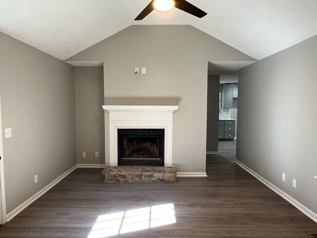 Building Photo - North Macon Private Gated Community Living is awaiting you!!