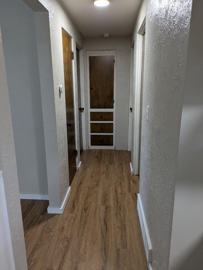Hallway - 3307 N Brooks Ln