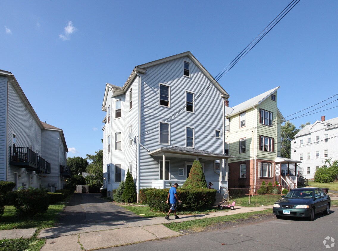Building Photo - 140 Daly Ave