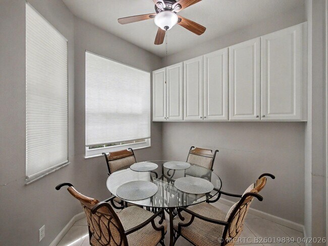 Foto del edificio - 8111 Carnoustie Pl