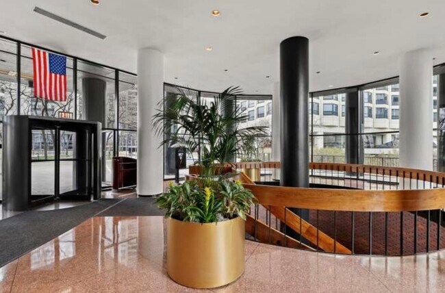 Foto del edificio - 155 N Harbor Dr