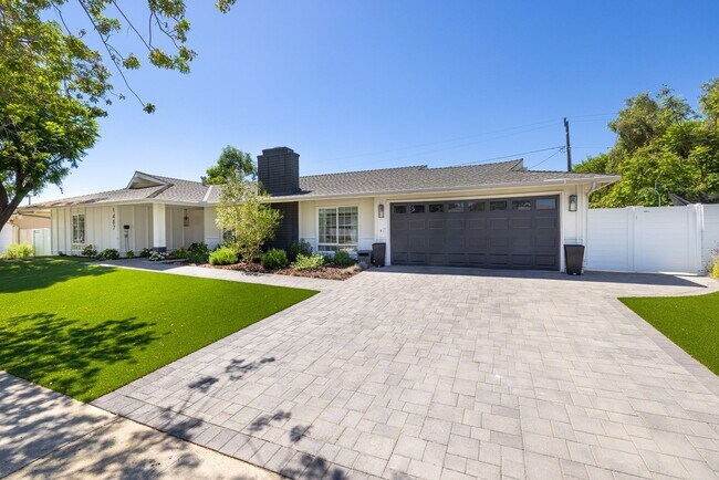 Foto del edificio - 5 bedroom 2.5 bathroom home in Shadow Oaks