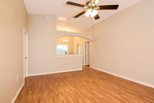 Building Photo - 2914 Summer Winds Cir