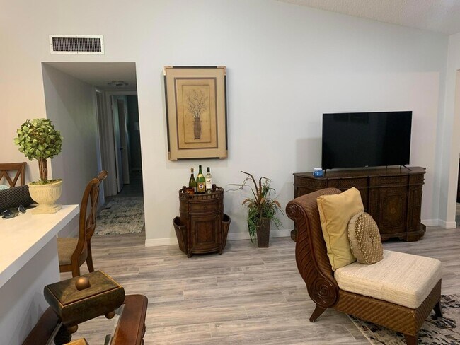 Foto del edificio - 1100 Duncan Cir