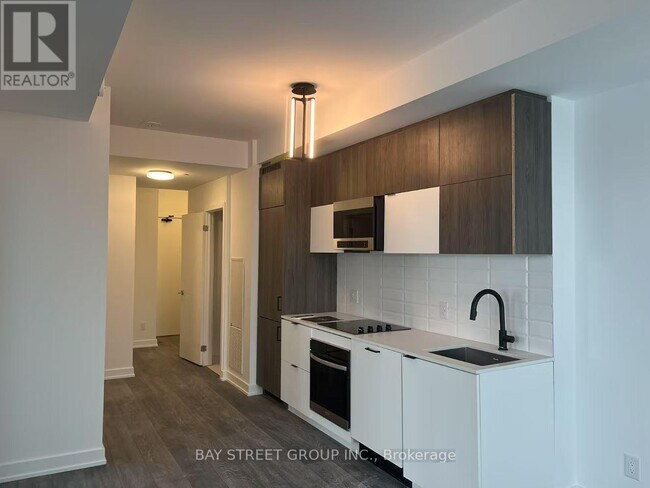 Photo du bâtiment - 510-8888 YONGE St