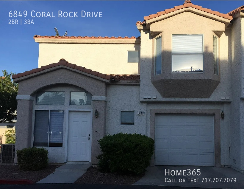 Primary Photo - Beautiful 2 bedroom 2.5 bath townhome with...