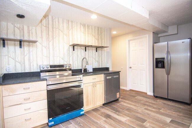 Foto del edificio - Ridgewood Condo 1 Bed Apartment W/ Pool & Clubhouse!