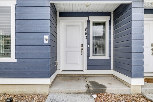 Foto del edificio - 1063 Waterway Ln