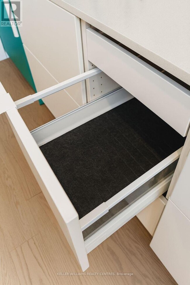 Building Photo - 2034 Danforth Ave