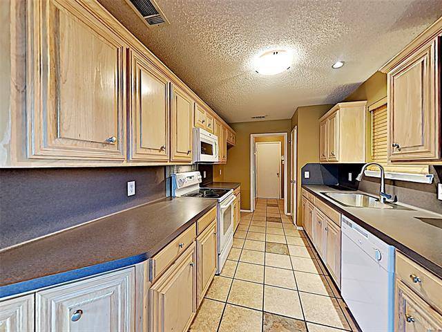 Foto del edificio - 1324 Meadow Rose Trail