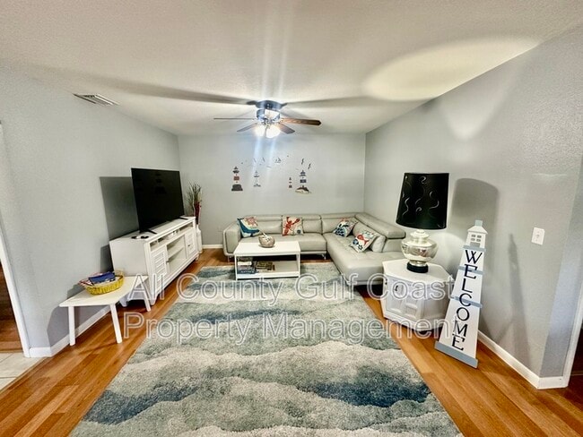 Foto del edificio - 515 15th Ave W