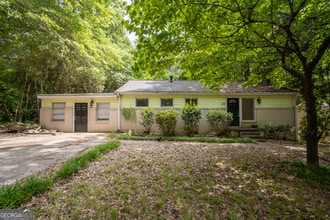 Building Photo - 175 Habersham Way