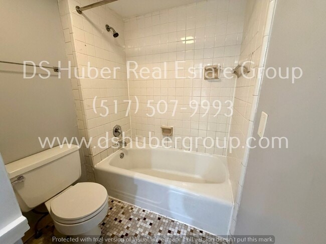 Foto del edificio - 420 W Maple St