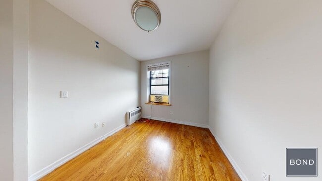 Building Photo - 240 Waverly Pl