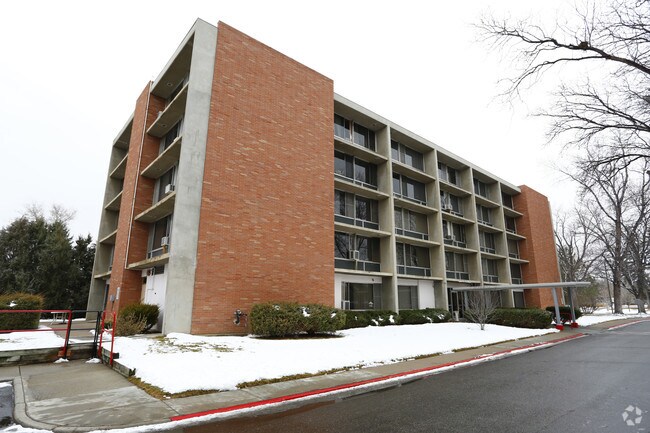 Foto del edificio - Big Thompson Manor I