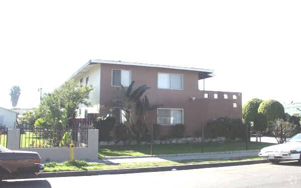 Primary Photo - 3364 Elizabeth Ave