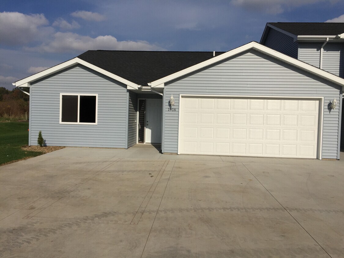 1906 Wrigley St Unit 1906, Ely, IA 52227 Condo for Rent in Ely, IA