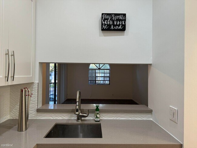 Foto del edificio - 3 br, 2 bath House - 5438 Verona Dr Apt I