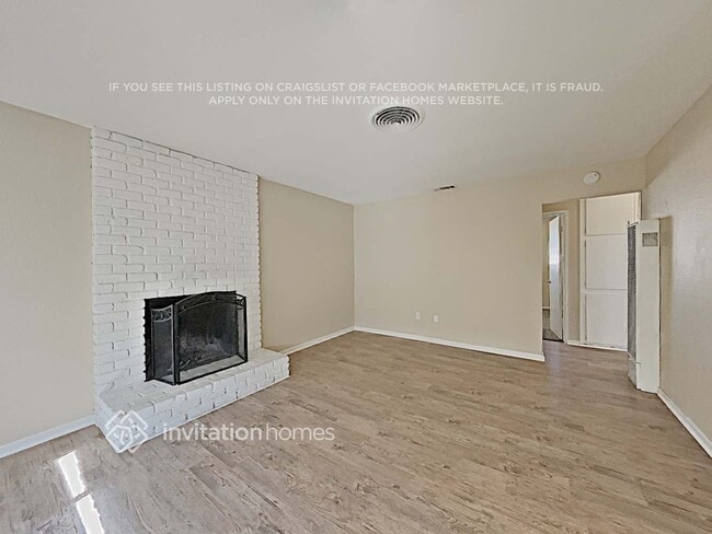 Building Photo - 27198 Norwood St