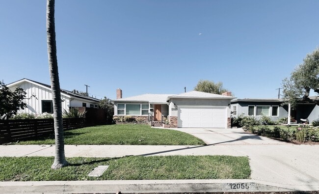 Building Photo - Beyond Beautiful Newly Remodeled Two Bedro...