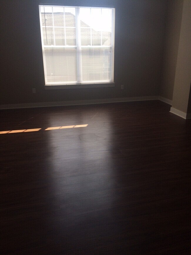 Building Photo - 2950 Belfry Ln