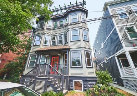 Building Photo - 344 Putnam Ave