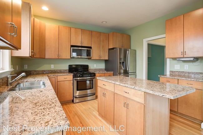 Building Photo - 3 br, 2.5 bath House - 1113 St Charles Ct