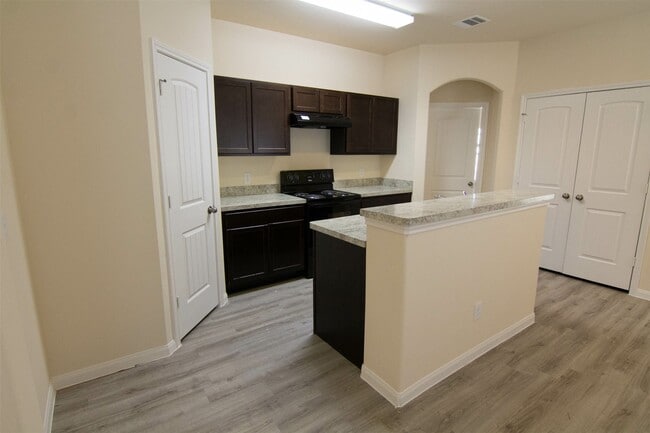 Building Photo - 13824 Winding Path Ln