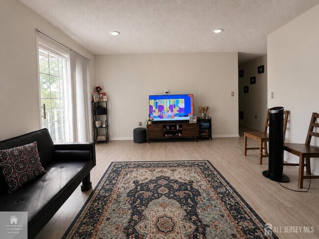 Building Photo - 75 Brighton Way