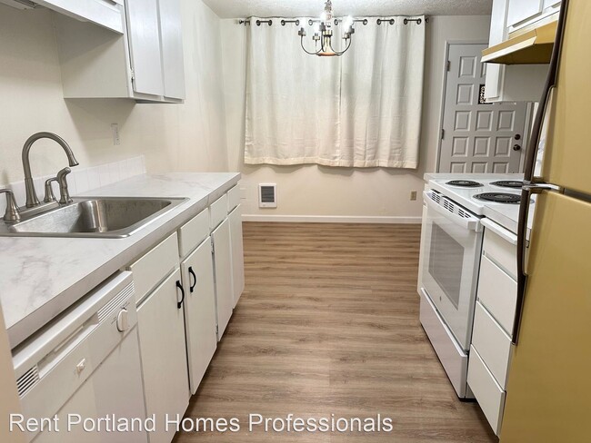 Building Photo - 2 br, 1 bath House - 6055 SW 68th Court