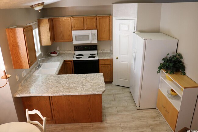 Foto del edificio - 3217 Ivy Park Dr