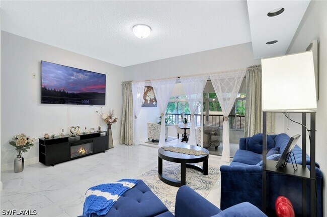 Foto del edificio - 1018 Woodshire Ln