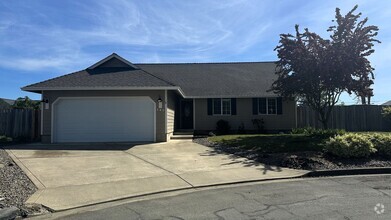 Building Photo - 147 Summerwood Ct