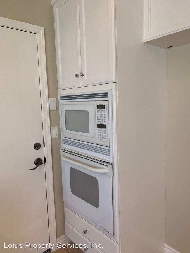 Building Photo - 3 br, 2.5 bath House - 333 Diamond Street #B