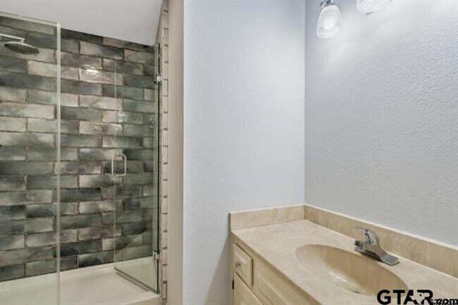 Foto del edificio - 14885 Willowwood Dr