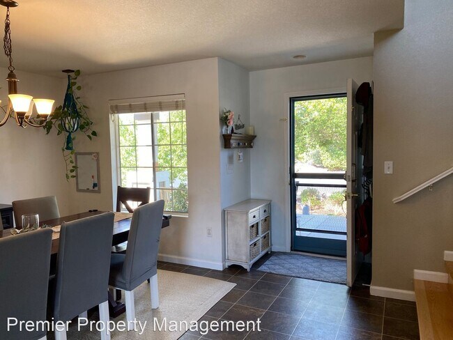 Foto del edificio - 3 br, 2.5 bath House - 5631 Harvest Rd.