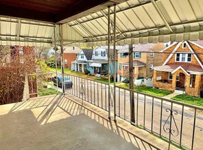 Building Photo - 232 Lakewood Ave