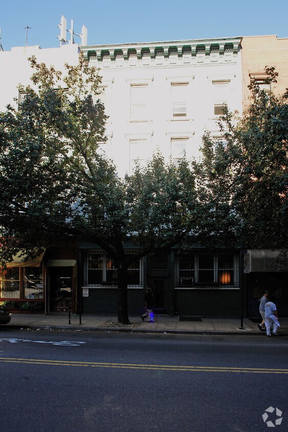 Building Photo - 246 5th Ave
