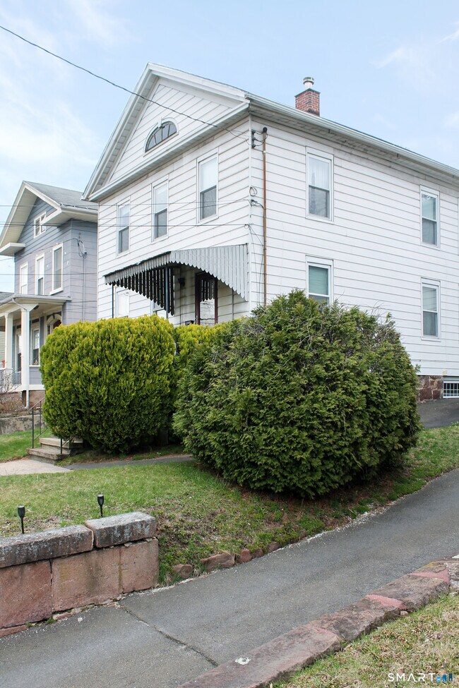 Foto del edificio - 651 Quinnipiac Ave