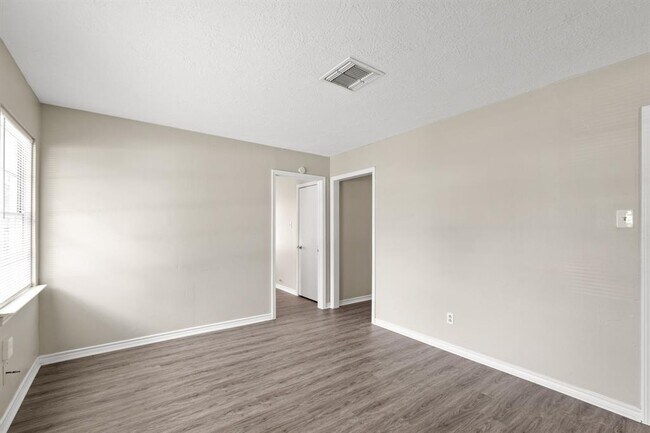 Foto del edificio - 3206 Washington St