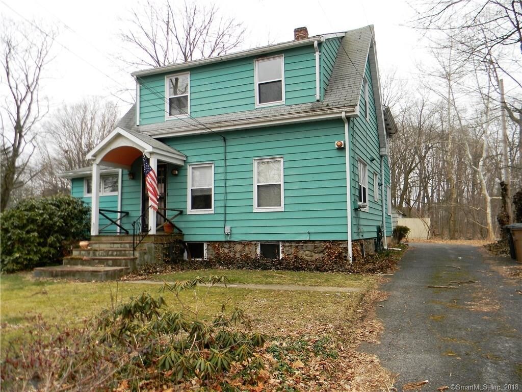 Primary Photo - 131 Turn of River Rd