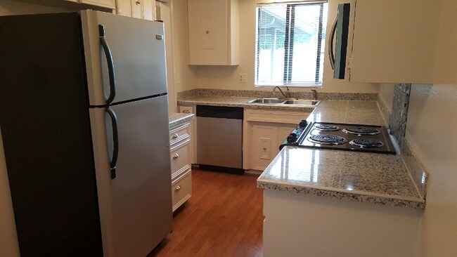 Building Photo - 1471 Rainier Ct
