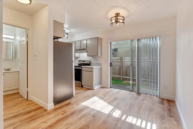 Building Photo - 202 Kennel Ave