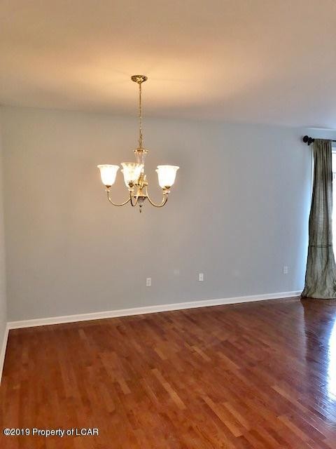 Foto del edificio - 3 bedroom in Moosic PA 18507