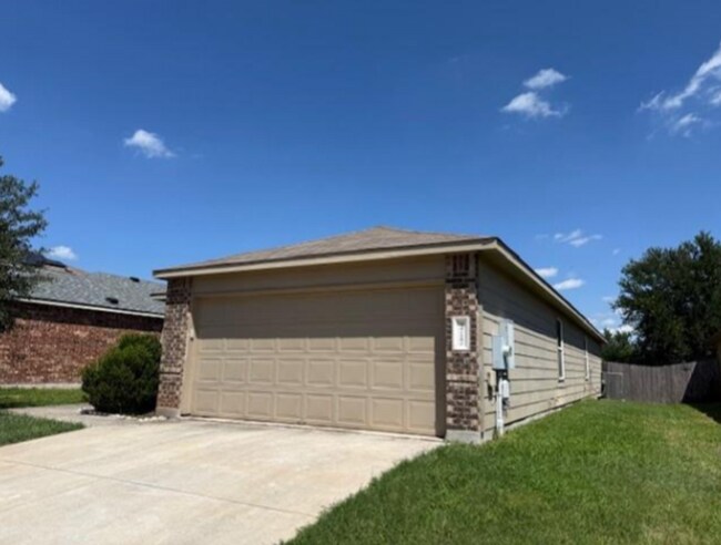Foto del edificio - 5717 Levenwood Ln